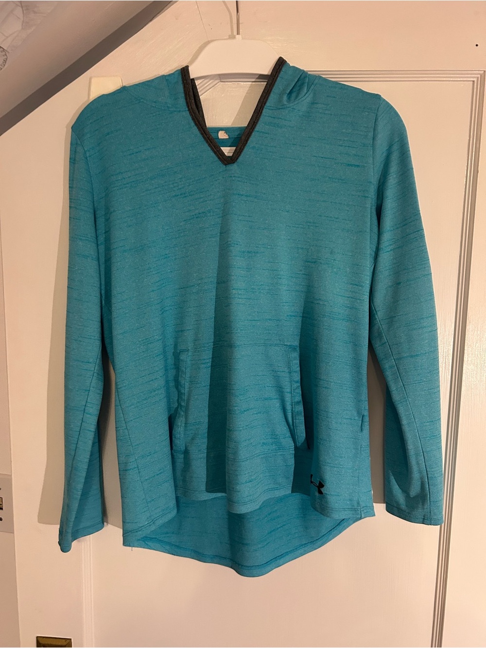 Under Armour Women’s Teal V-Neck Hoodie Sweater with Front Pocket